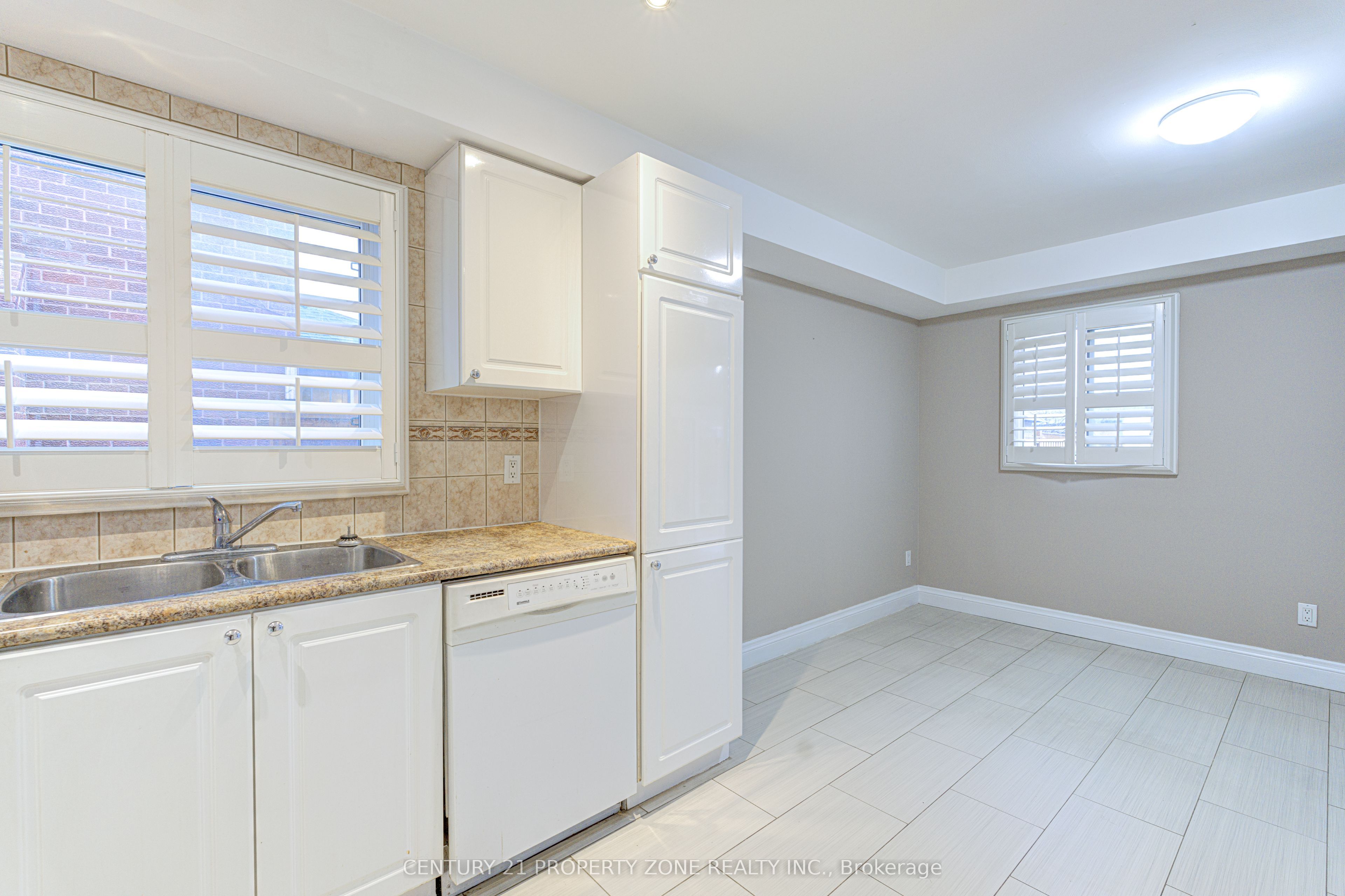 4 Compton Court Property Photo 15