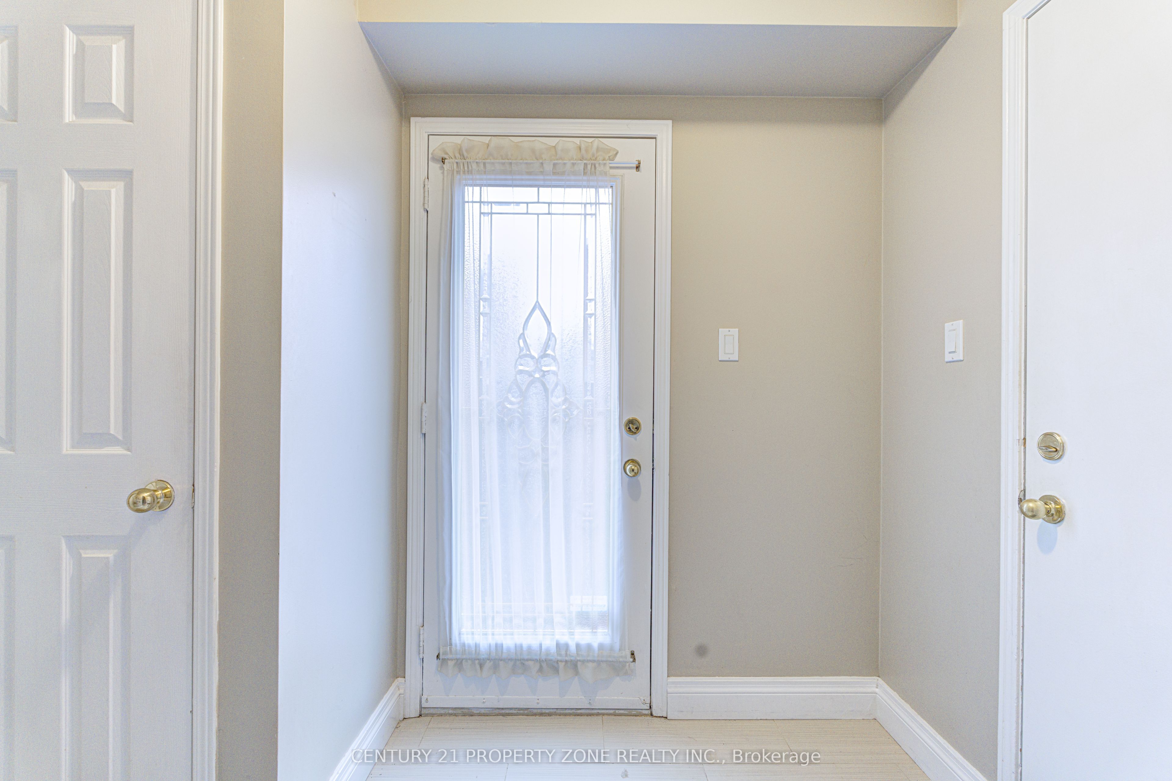 4 Compton Court Property Photo 19