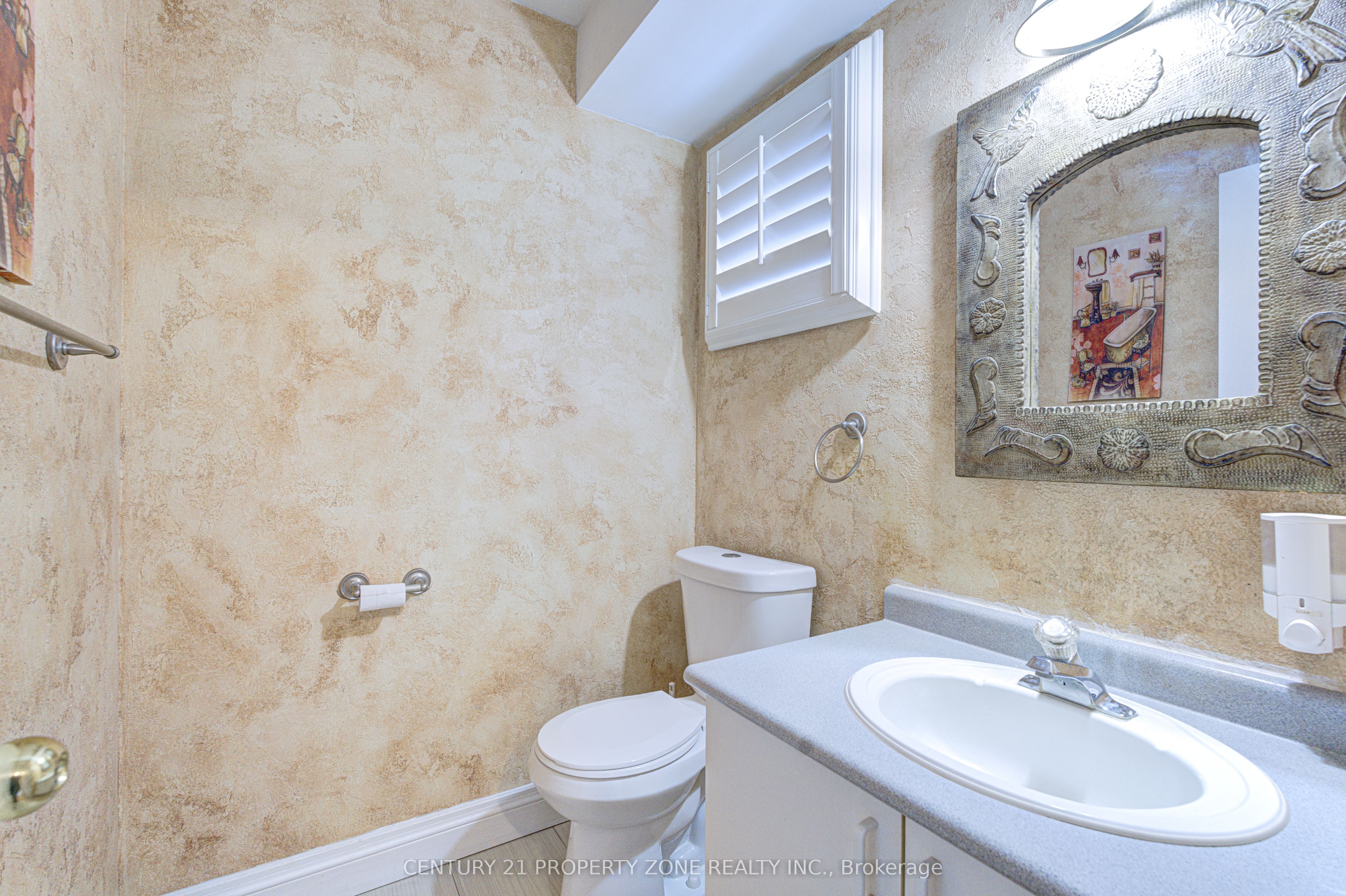 4 Compton Court Property Photo 20