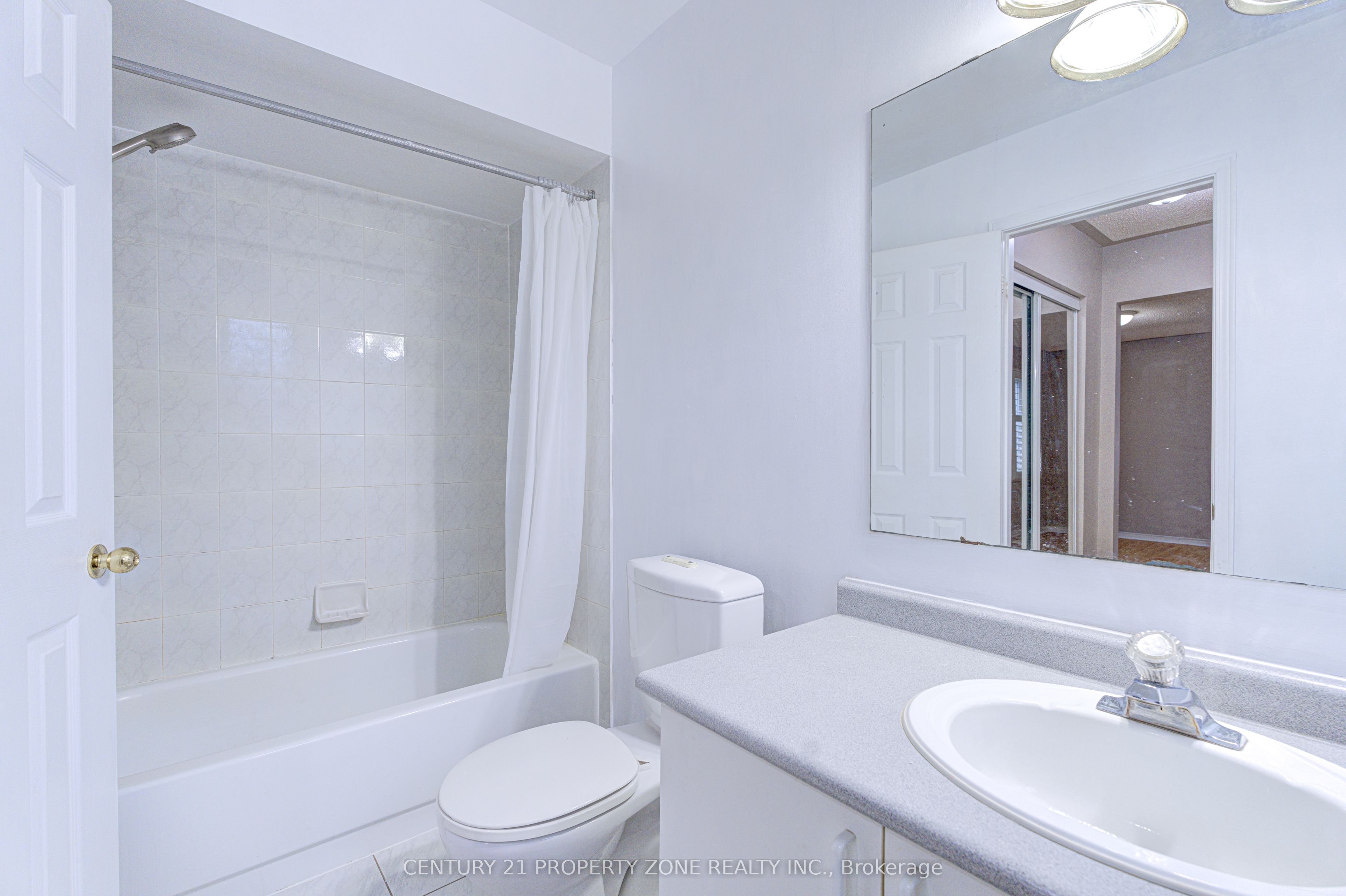 4 Compton Court Property Photo 26
