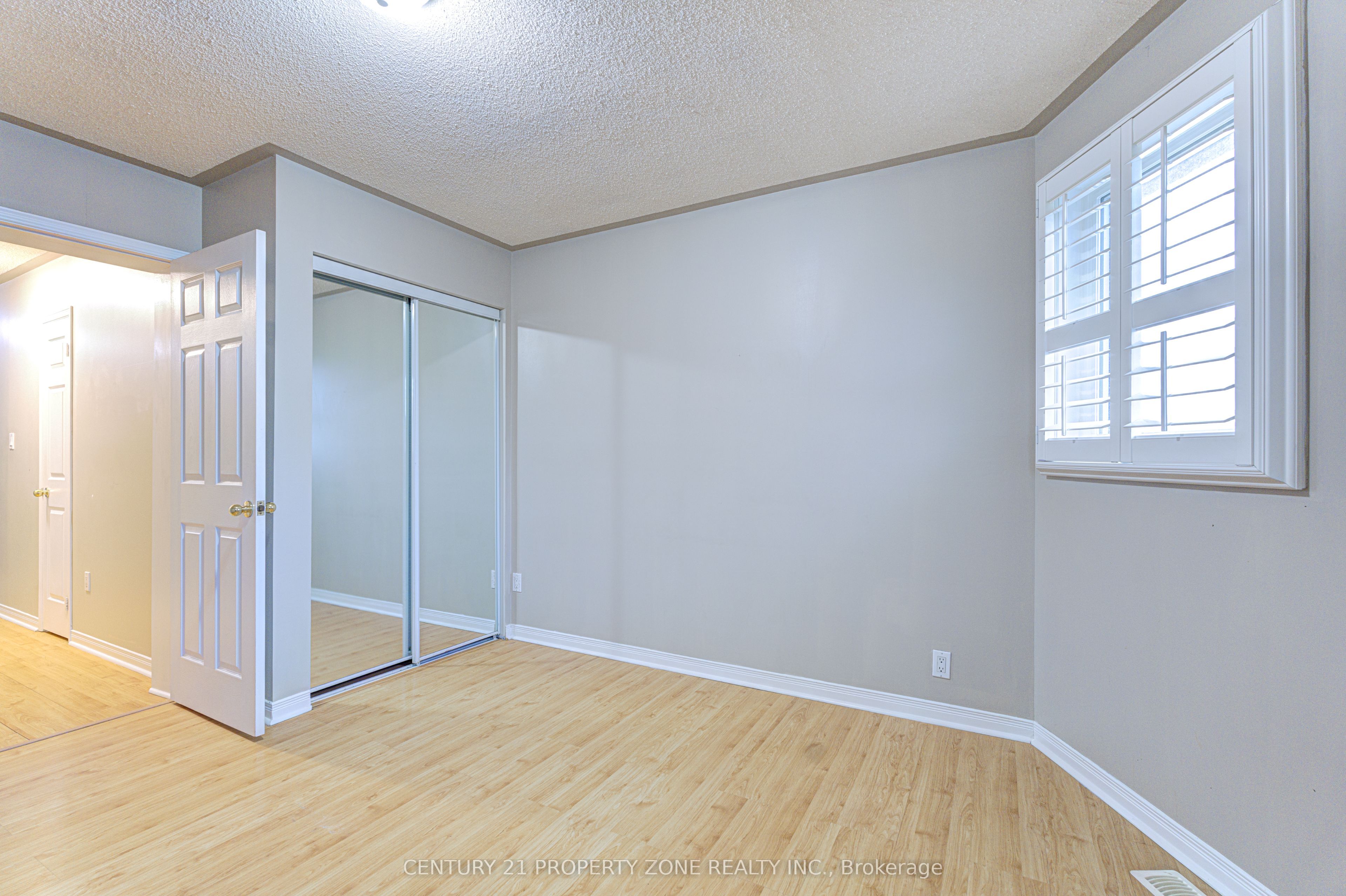 4 Compton Court Property Photo 31