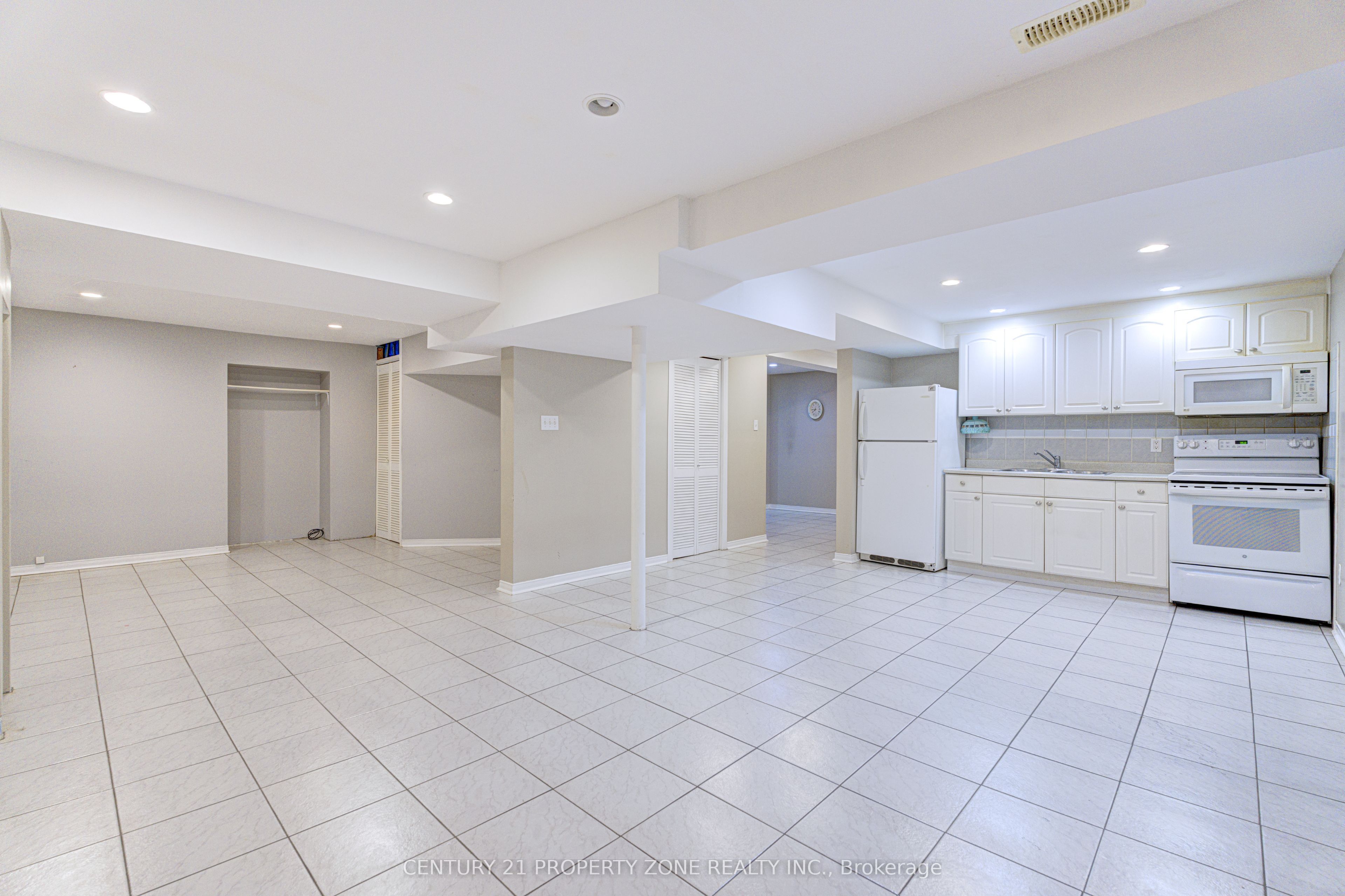 4 Compton Court Property Photo 35