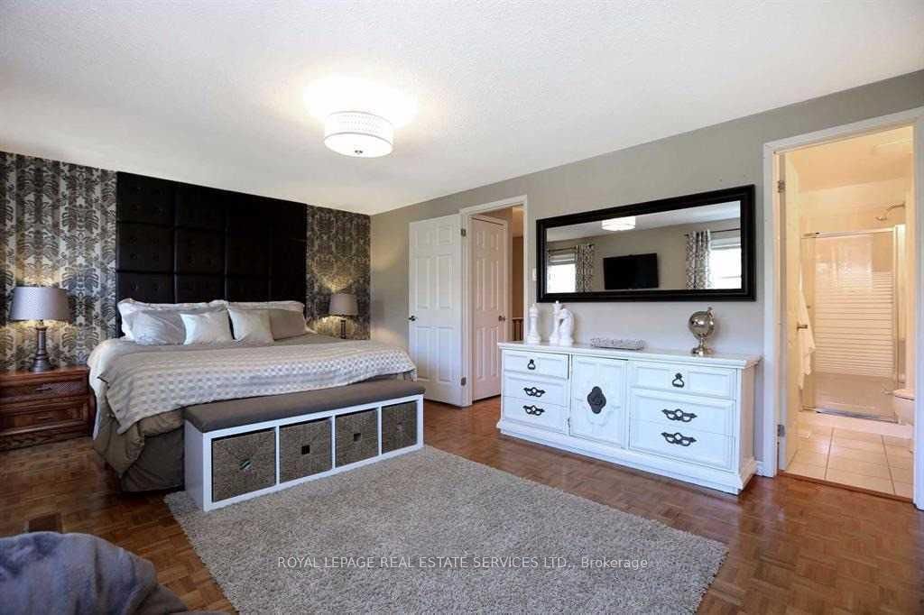 4111 Arbour Green Drive 7 Property Photo 10