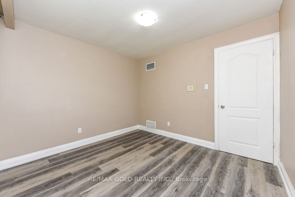 7624 Middleshire Drive Property Photo 29