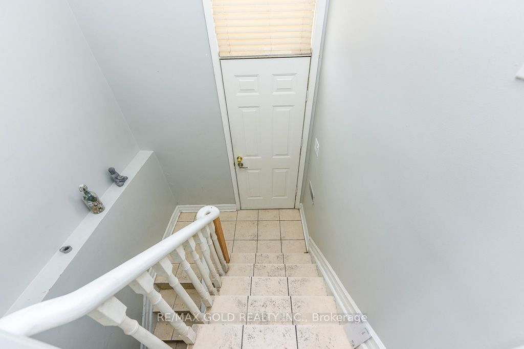 7624 Middleshire Drive Property Photo 32