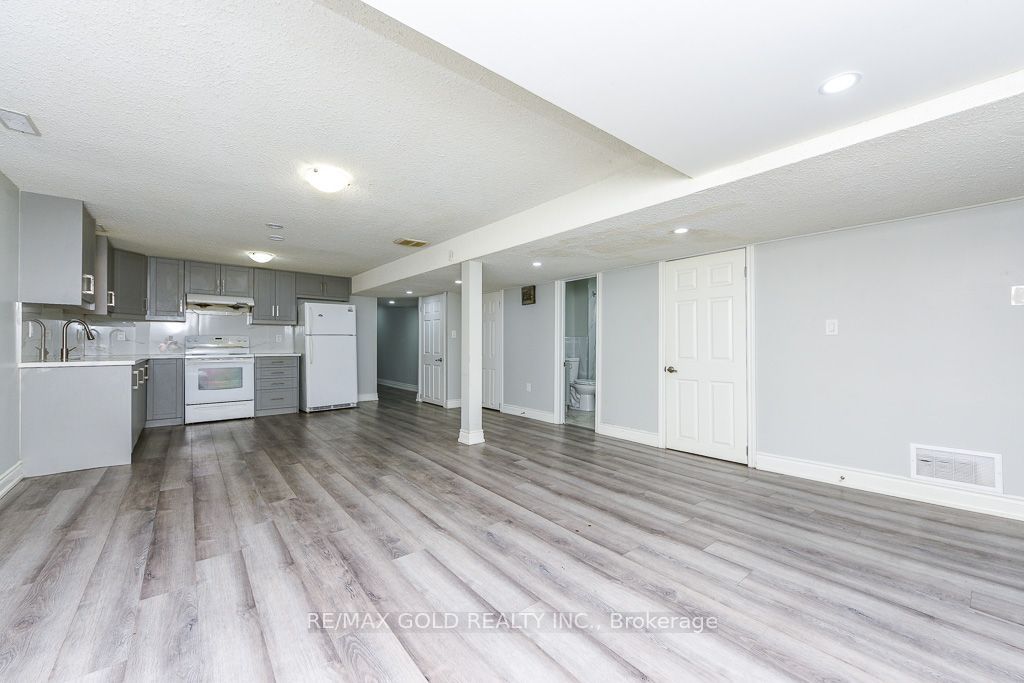 7624 Middleshire Drive Property Photo 34
