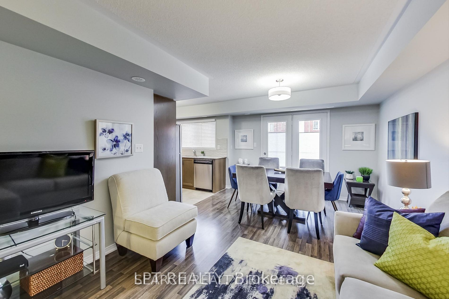 W13677638 Property Photo 5