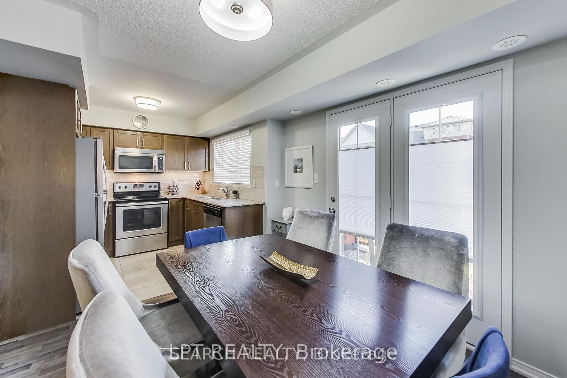 W13677638 Property Photo 9