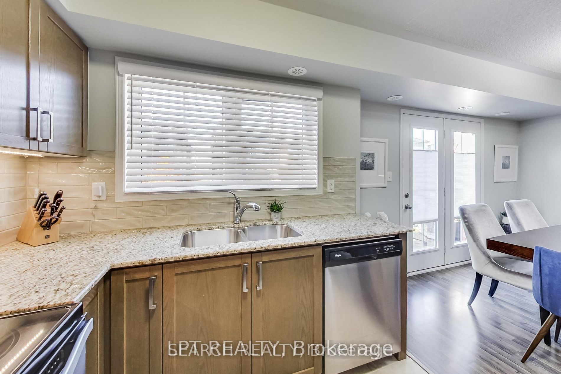 W13677638 Property Photo 13