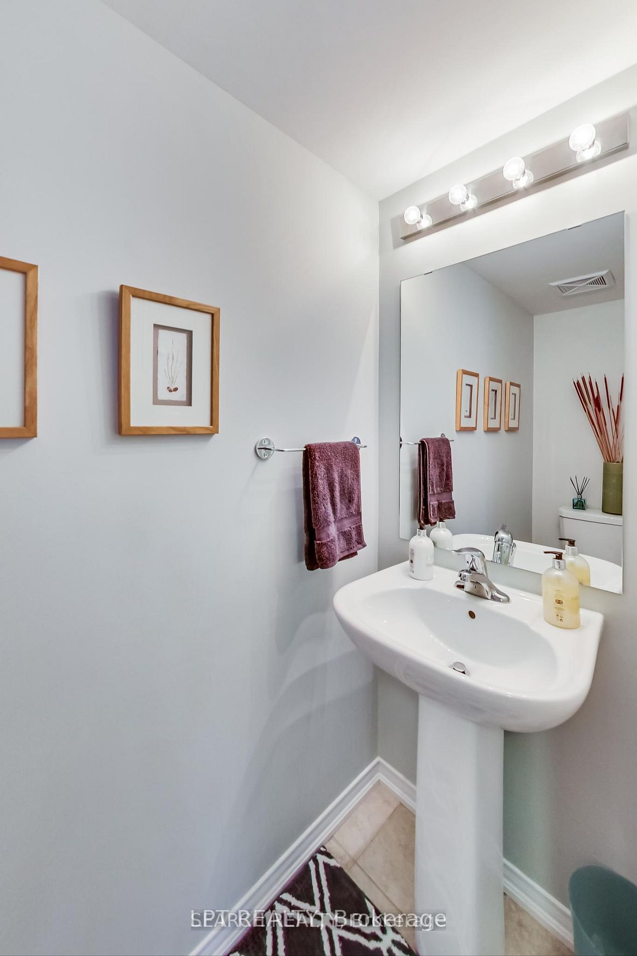 W13677638 Property Photo 14