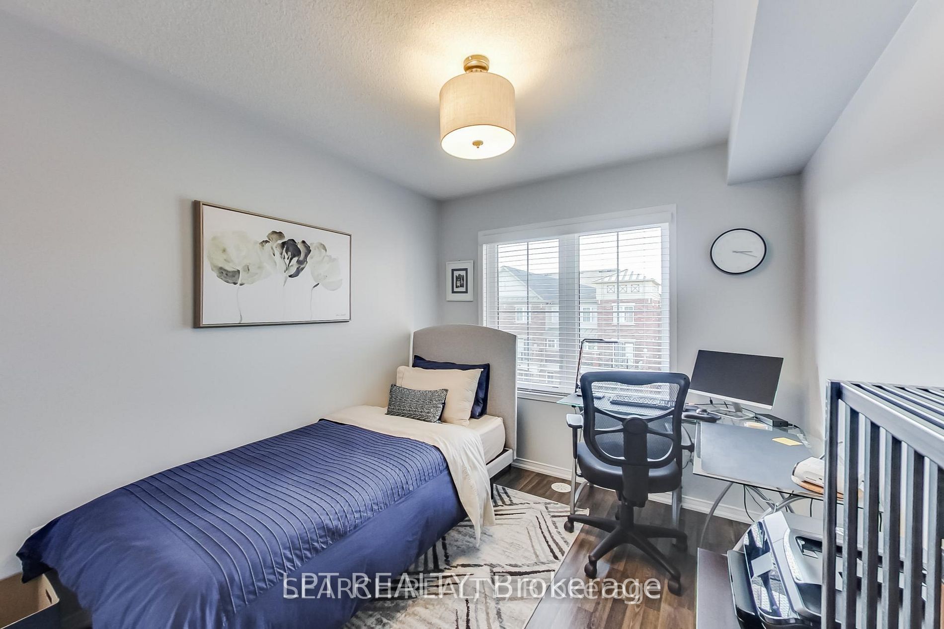 W13677638 Property Photo 18
