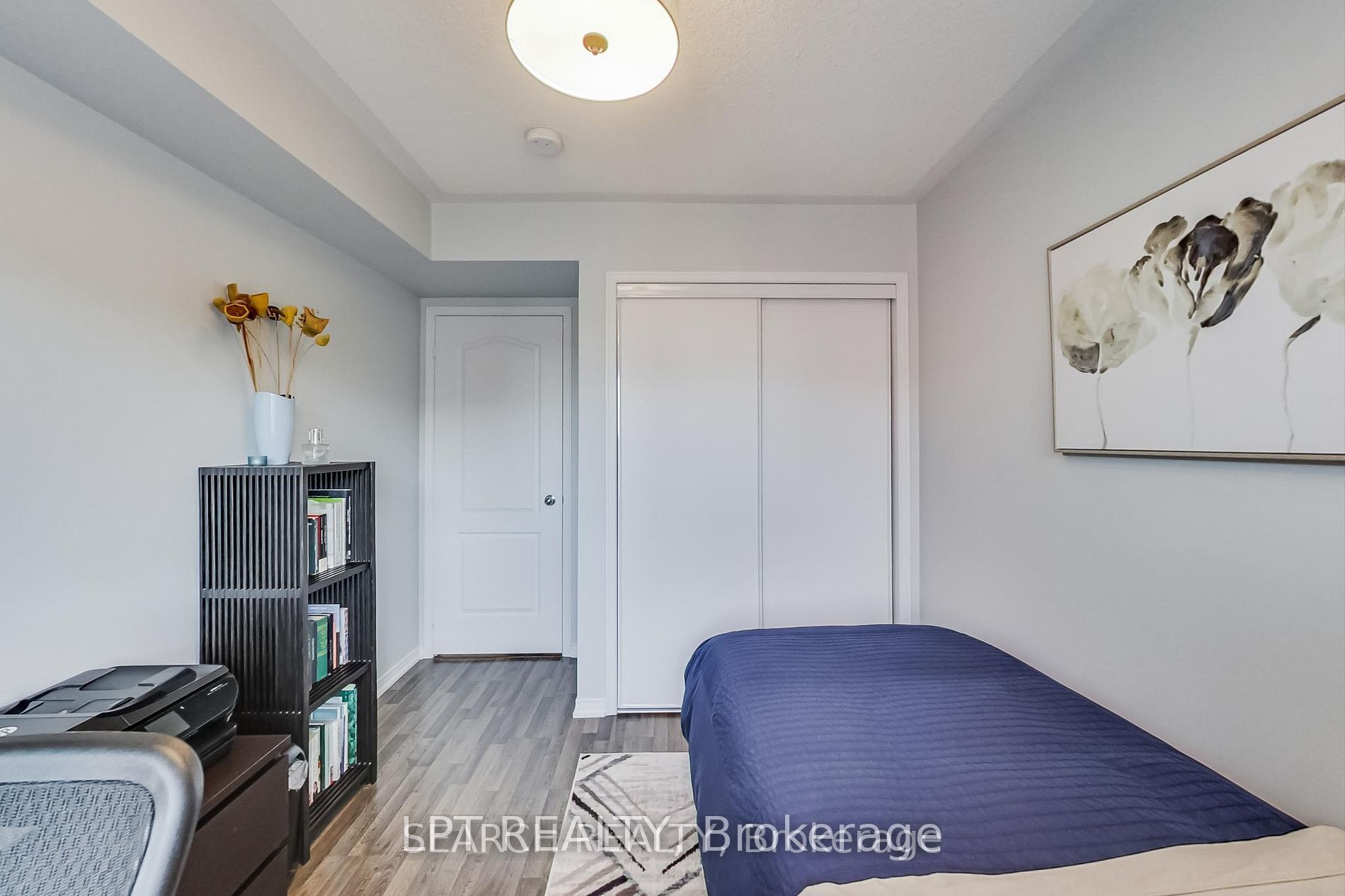 W13677638 Property Photo 20