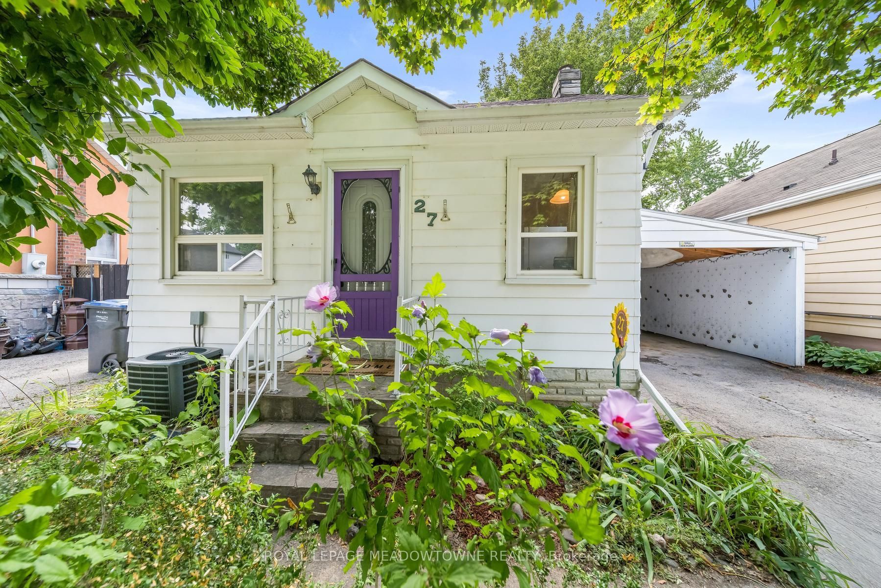 27 Royce Avenue