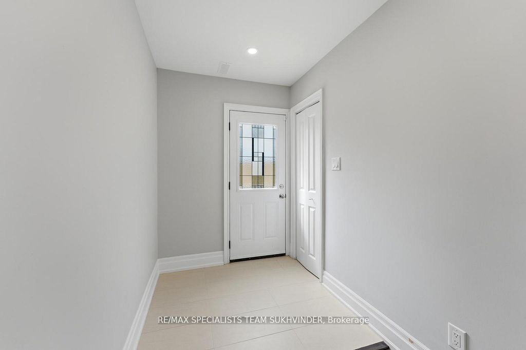 12463 Eighth Line Property Photo 34