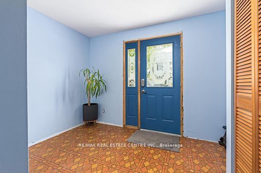 44 Willow Street S Property Photo 6