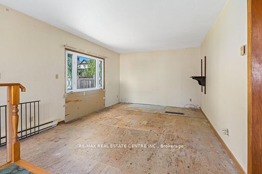 44 Willow Street S Property Photo 10
