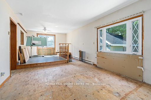 44 Willow Street S Property Photo 11