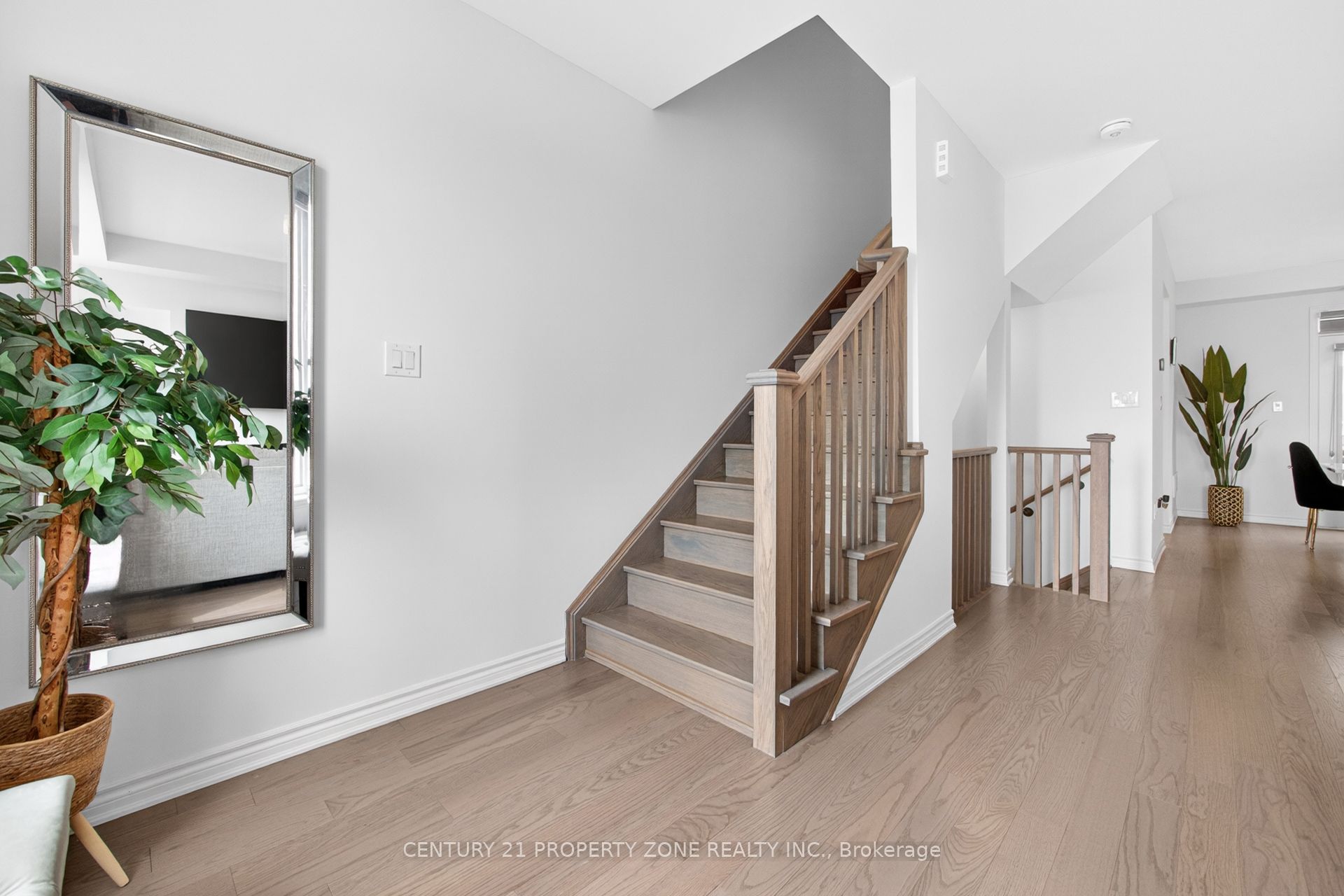 5186 Viola Desmond Drive Property Photo 33