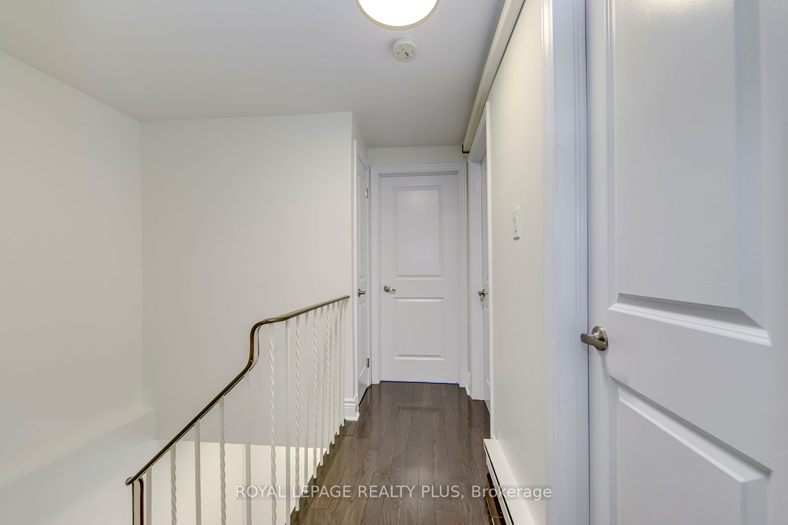 640 Rathburn Road E 1 Property Photo 19