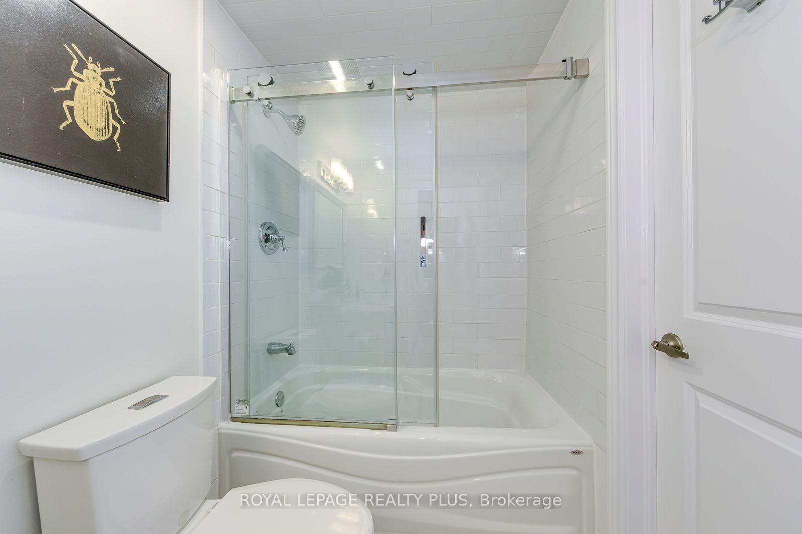 640 Rathburn Road E 1 Property Photo 29