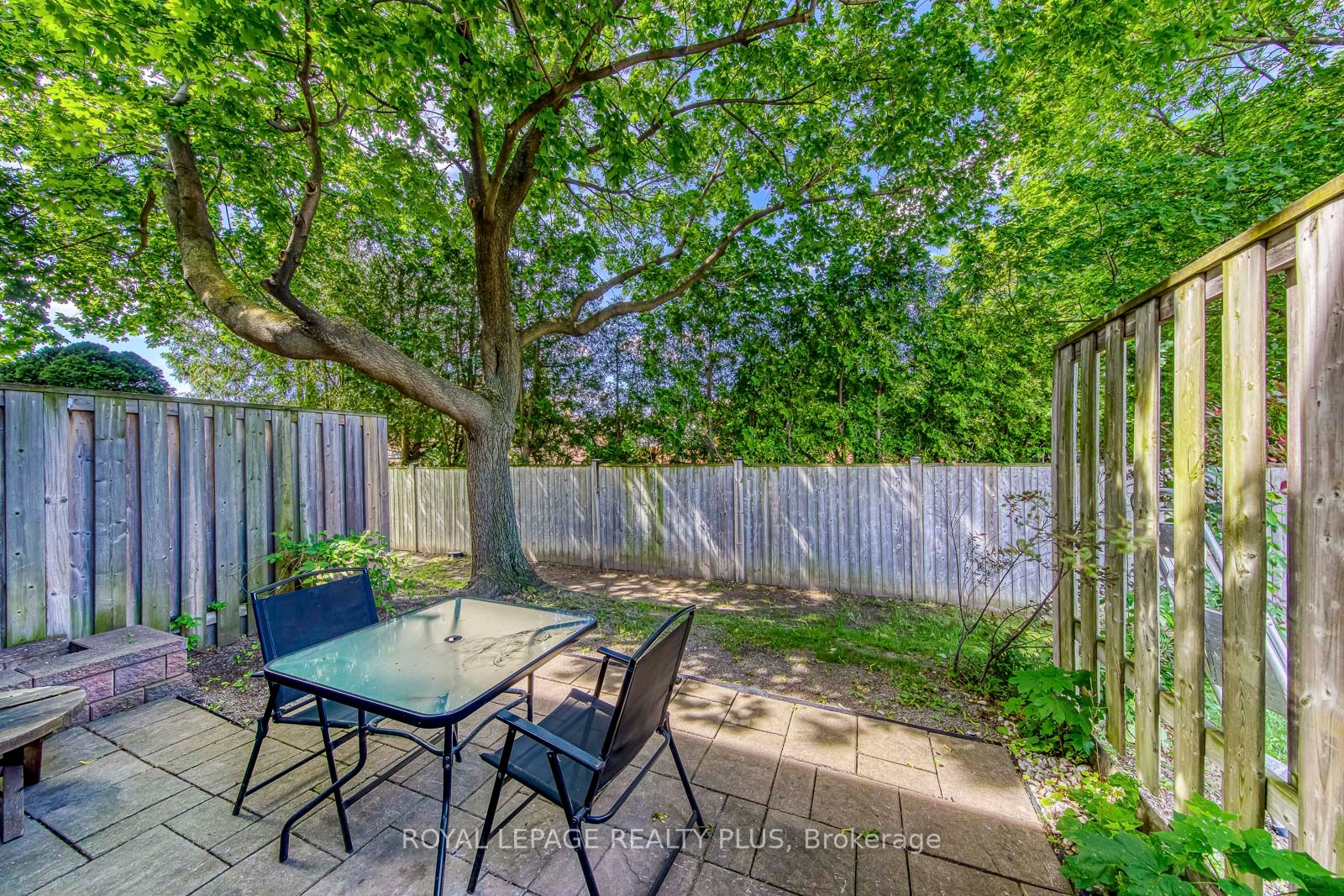 640 Rathburn Road E 1 Property Photo 37