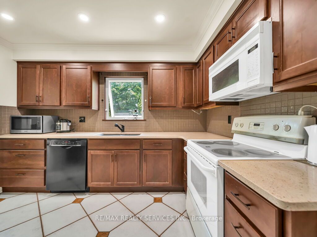 3079 Bartholomew Crescent Property Photo 12