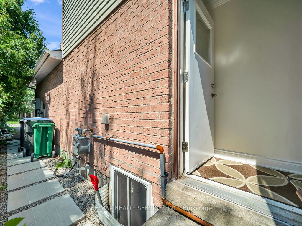 3079 Bartholomew Crescent Property Photo 35