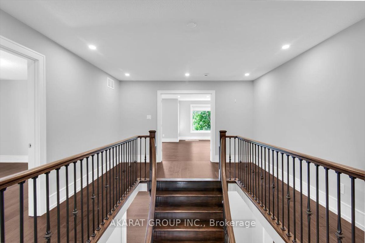 1274 King's College Drive Property Photo 21