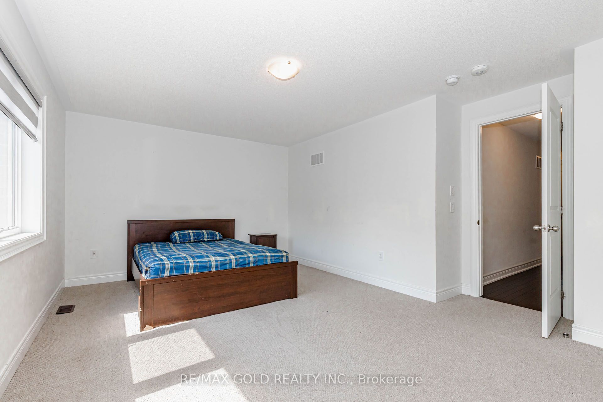 33 Tiger Crescent Property Photo 25