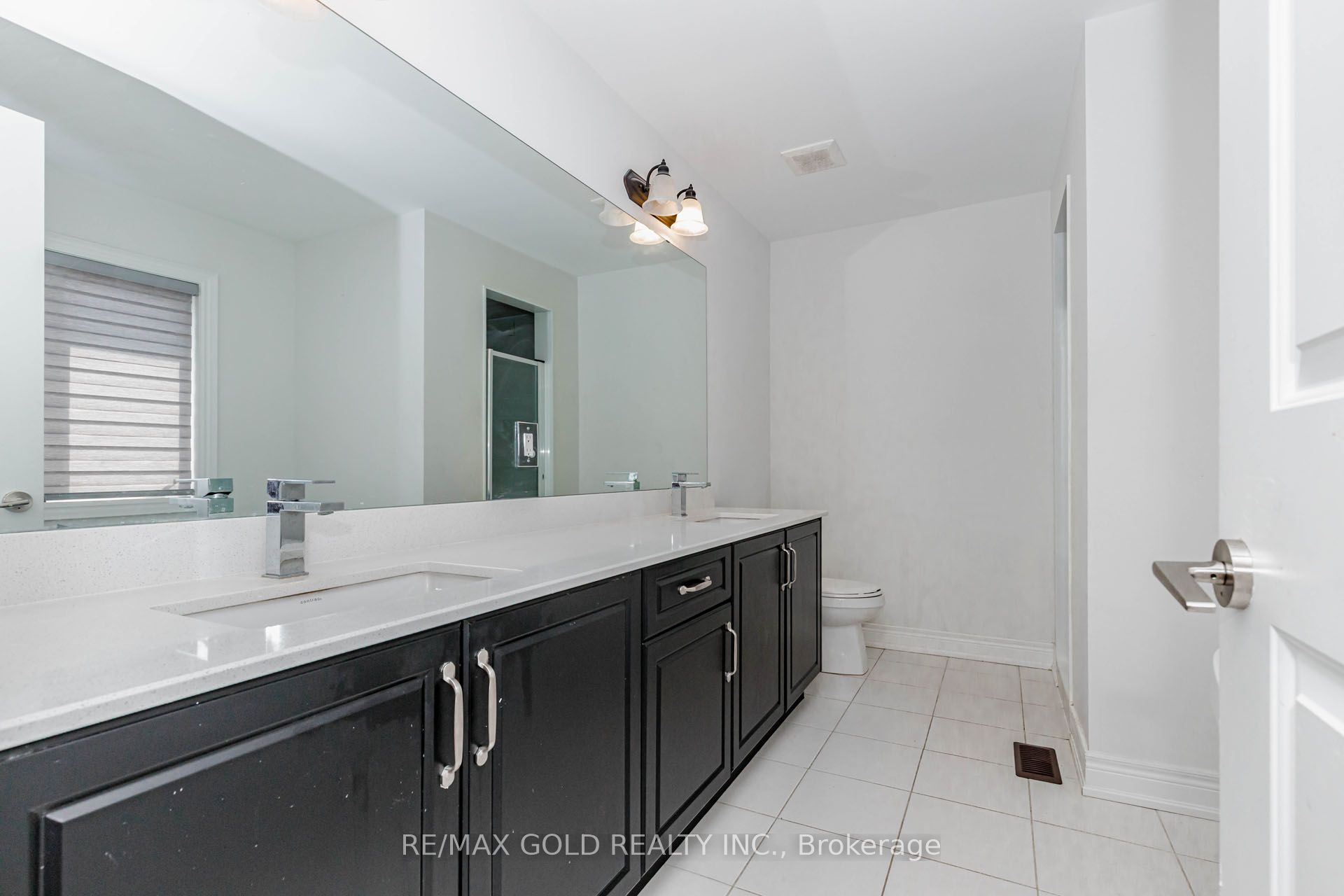 33 Tiger Crescent Property Photo 28