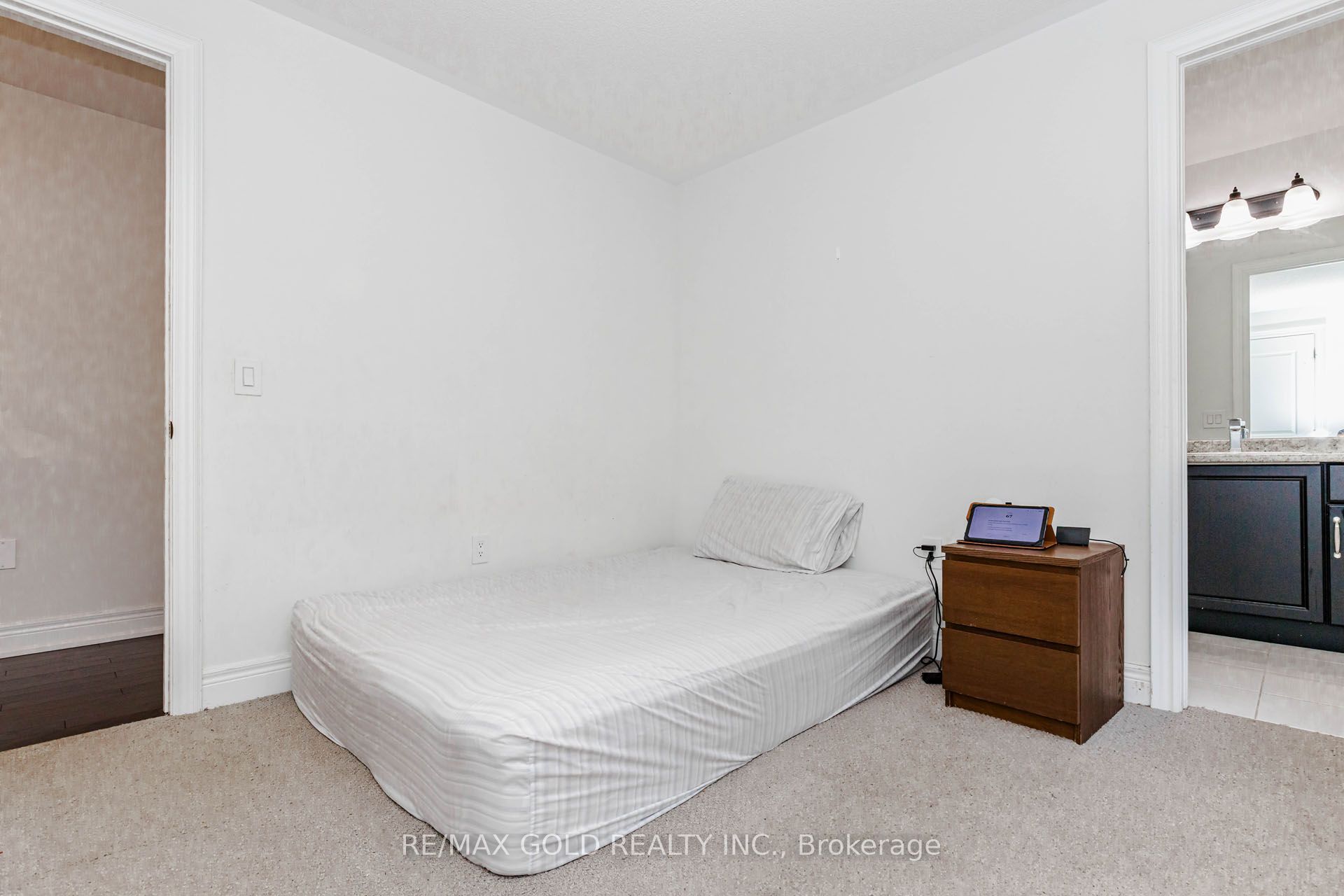 33 Tiger Crescent Property Photo 33