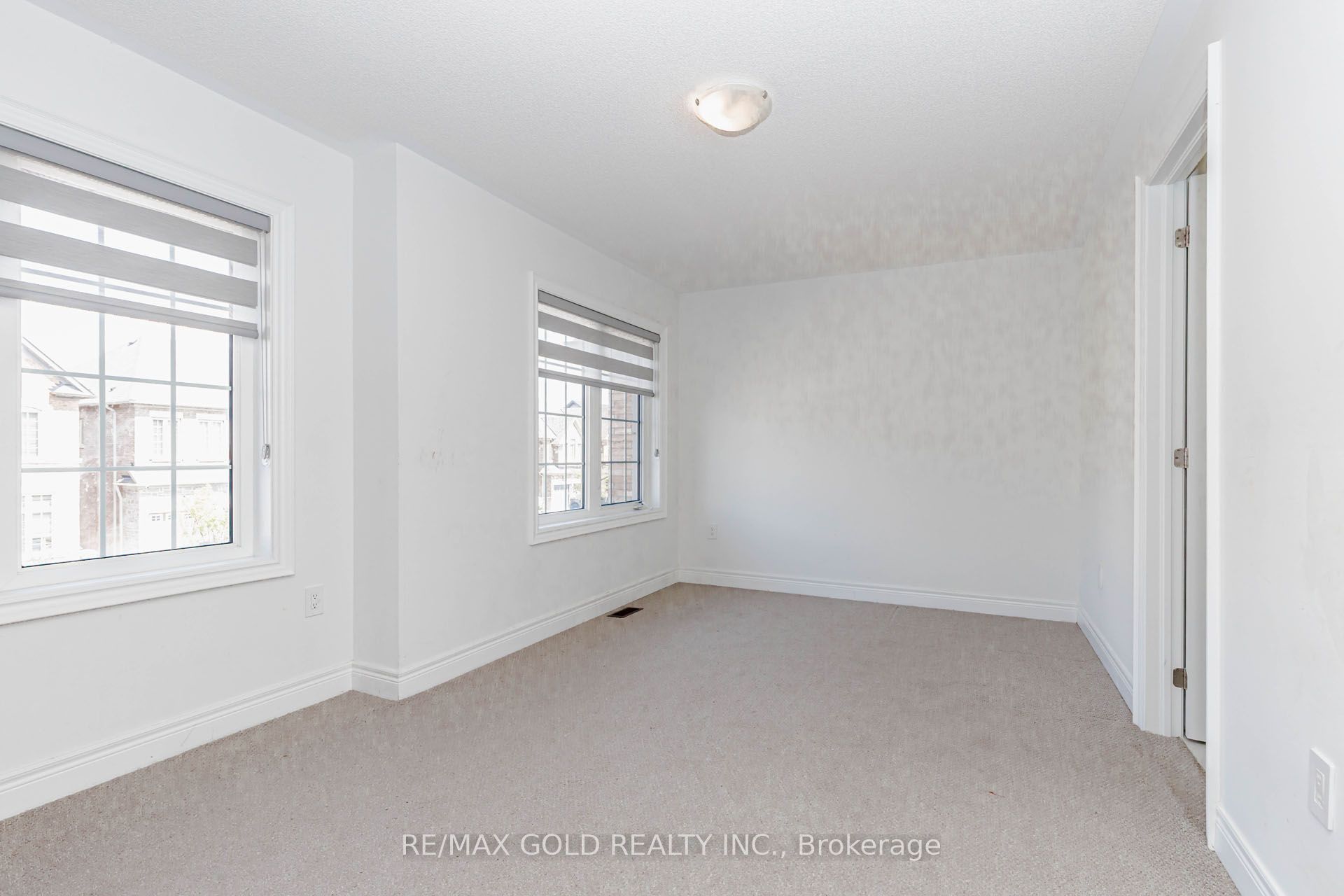 33 Tiger Crescent Property Photo 40