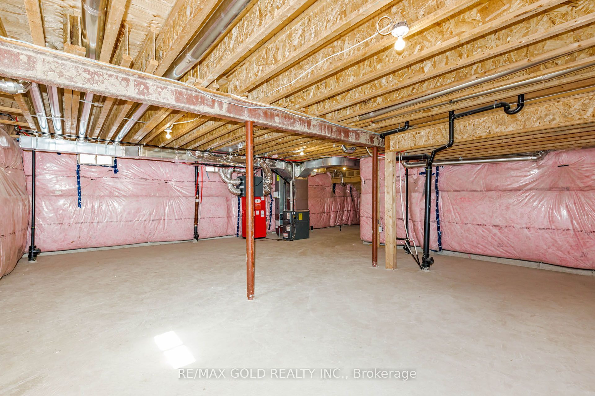 33 Tiger Crescent Property Photo 46