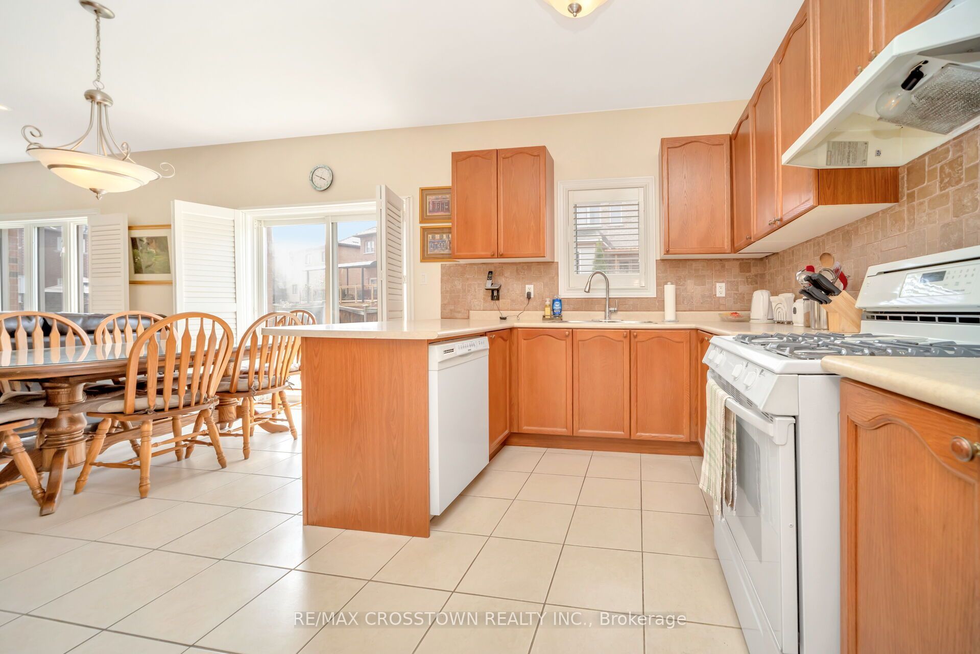 67 Sorbonne Drive Property Photo 11