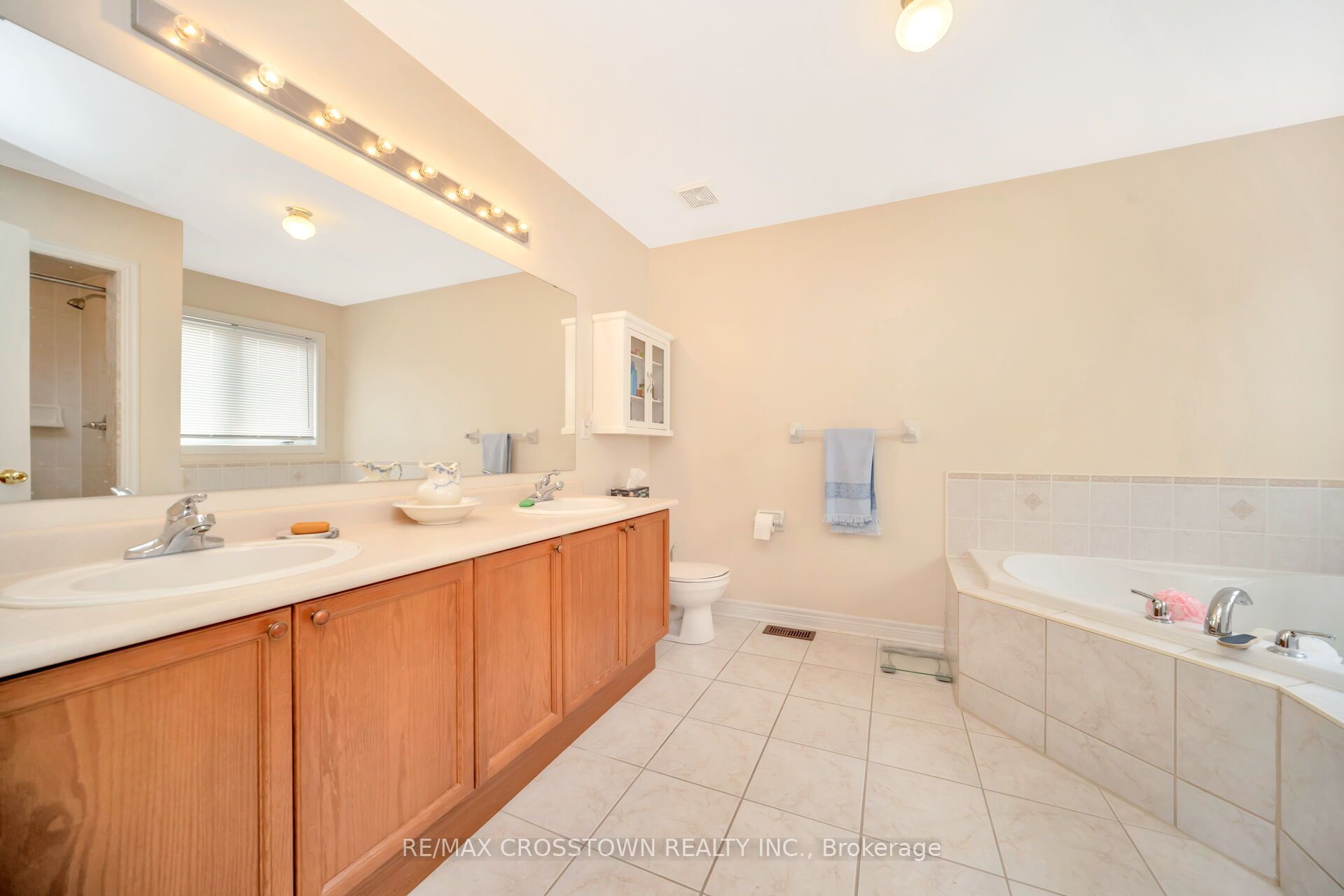 67 Sorbonne Drive Property Photo 29