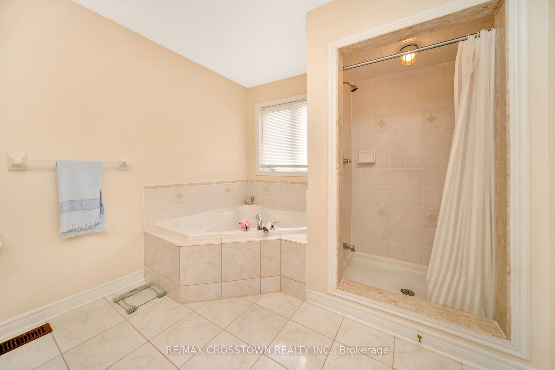 67 Sorbonne Drive Property Photo 30