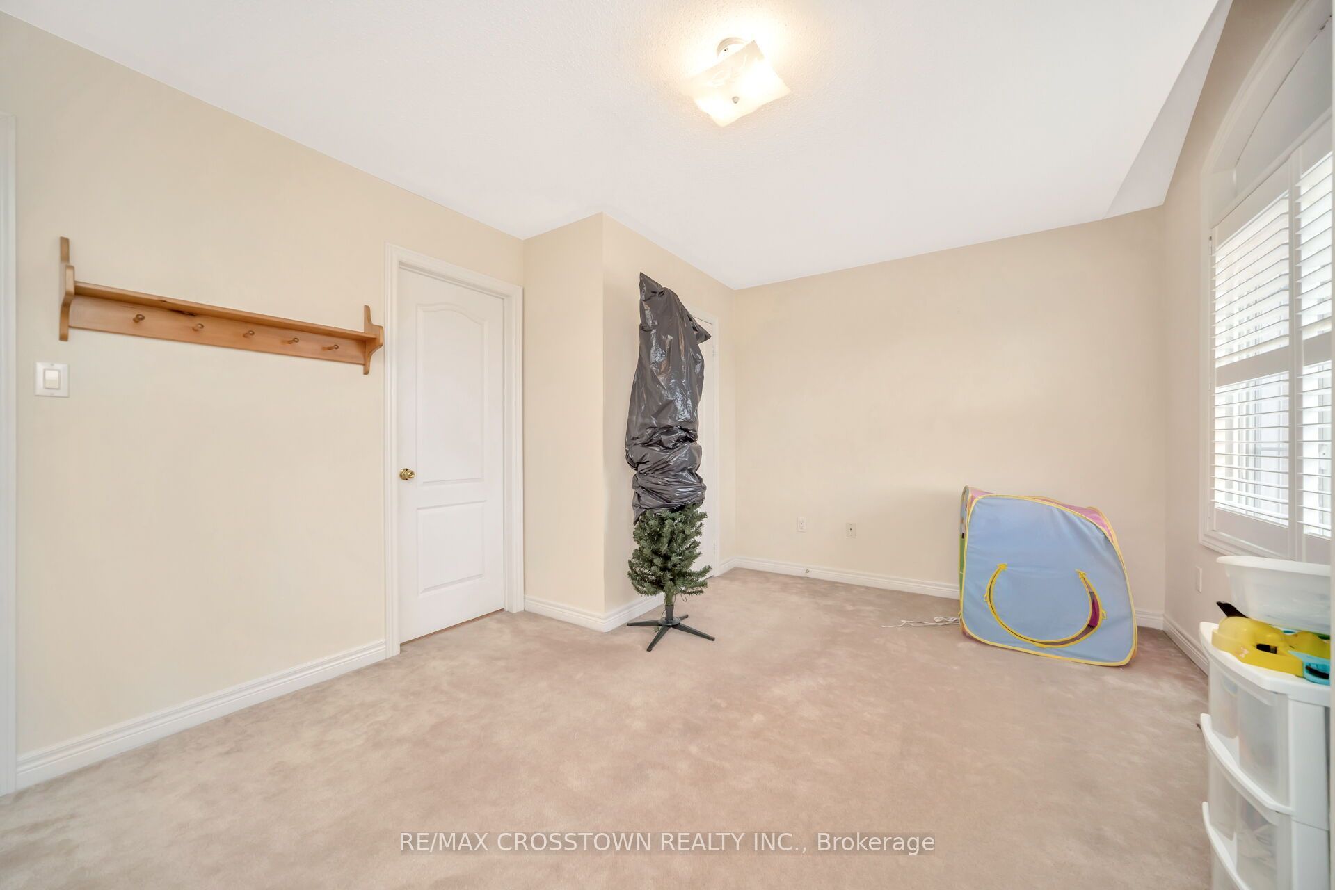 67 Sorbonne Drive Property Photo 37