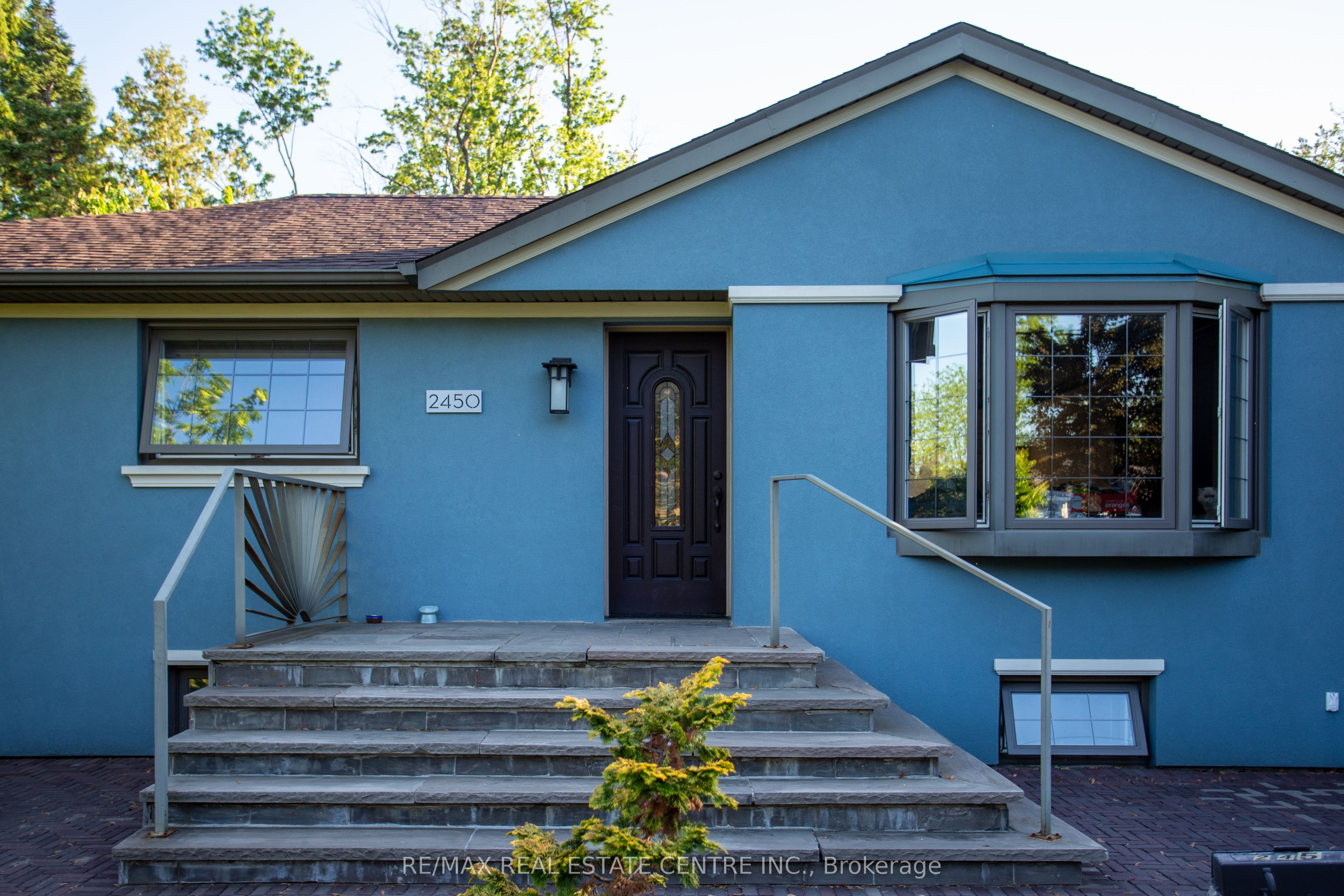 2450 Edenhurst Drive Property Photo 2