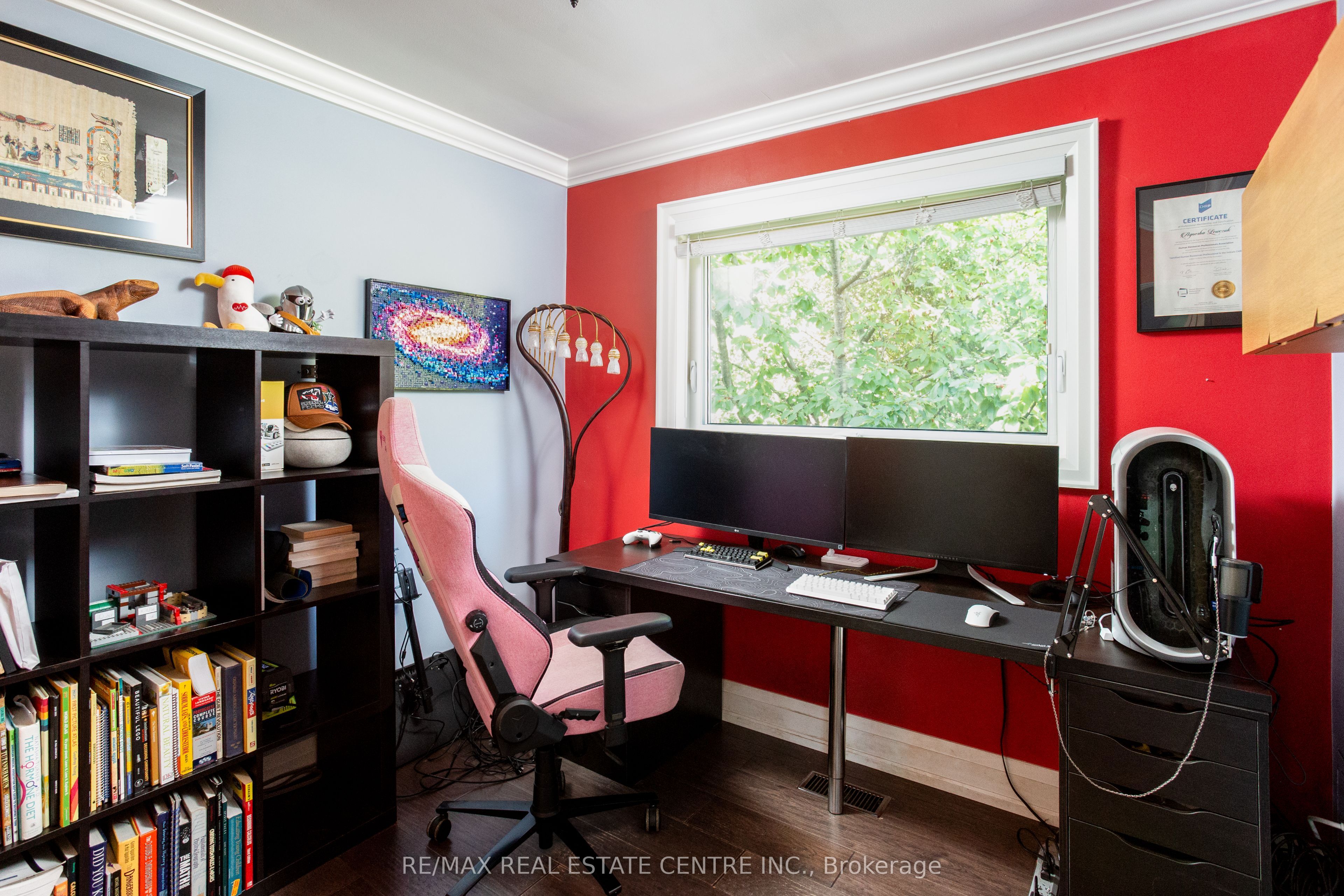 2450 Edenhurst Drive Property Photo 14