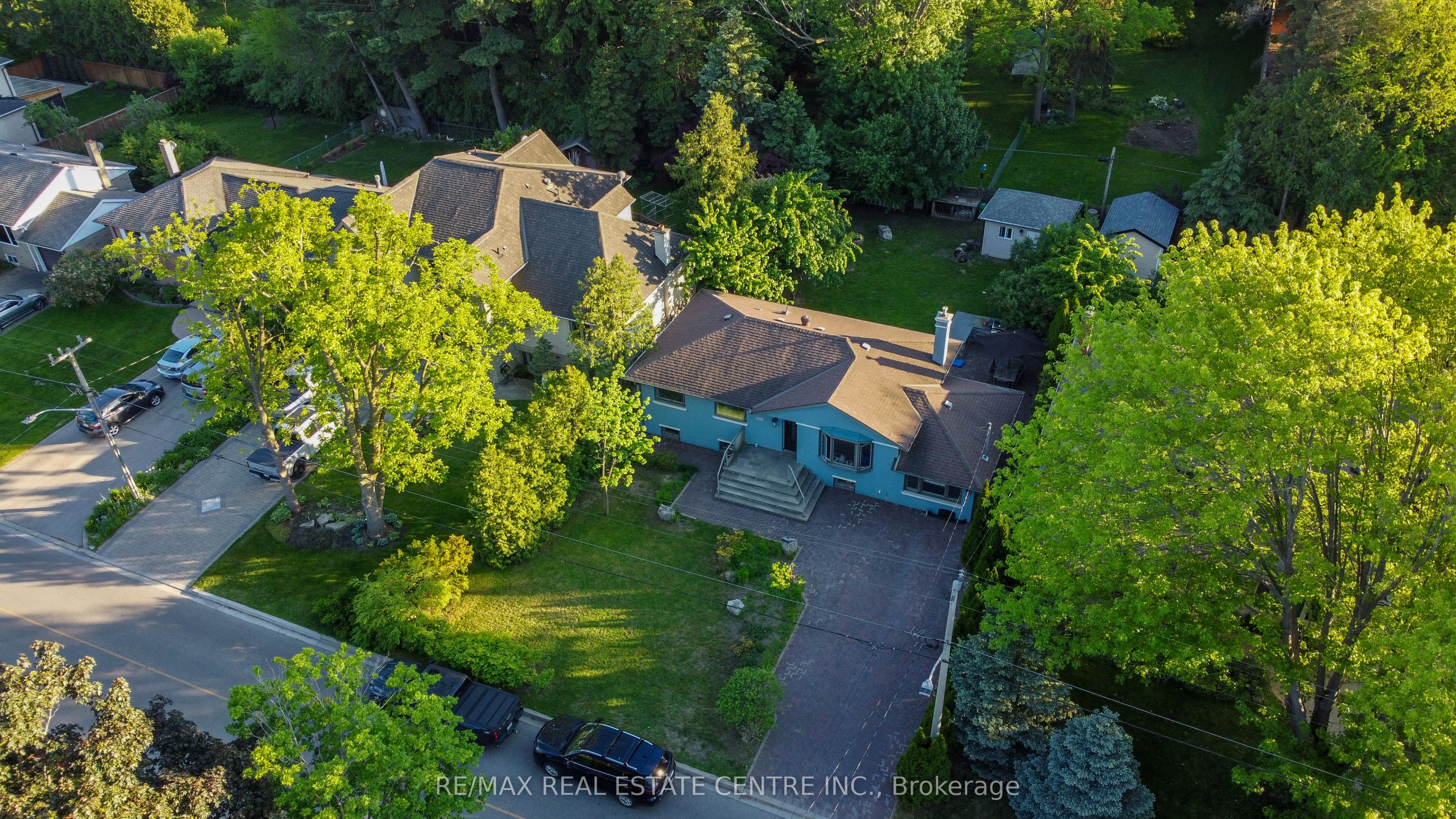 2450 Edenhurst Drive Property Photo 25