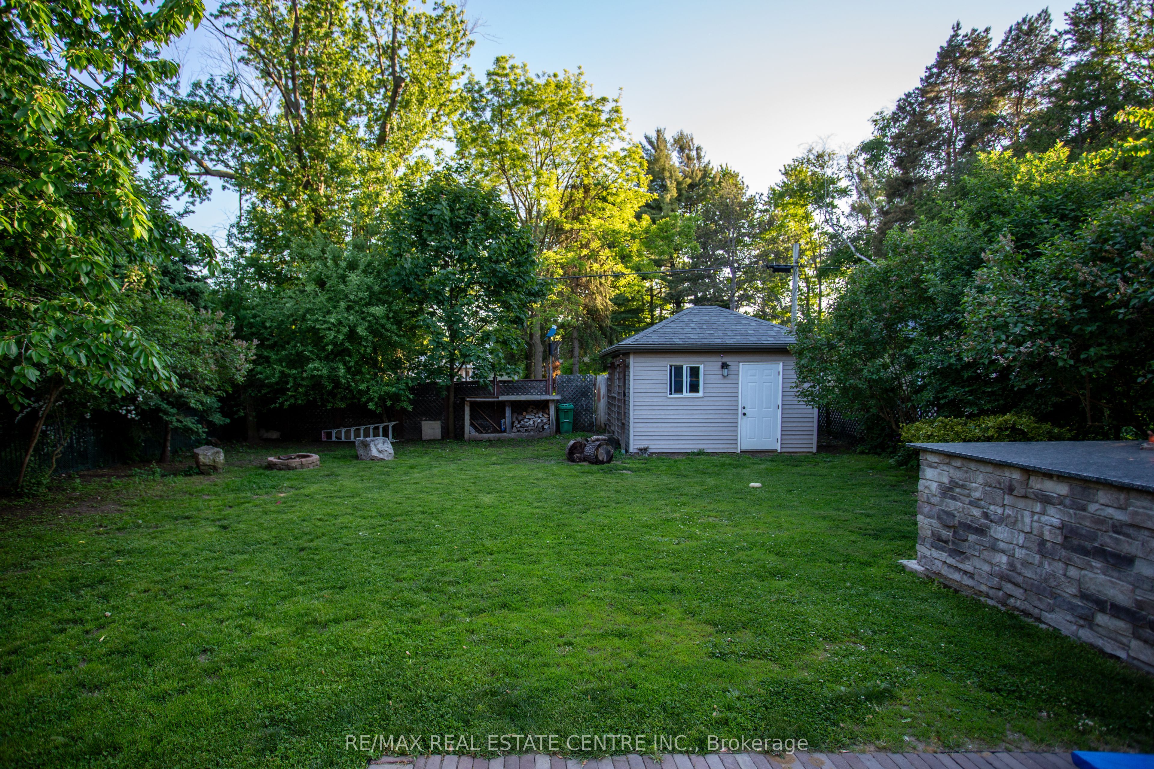 2450 Edenhurst Drive Property Photo 29