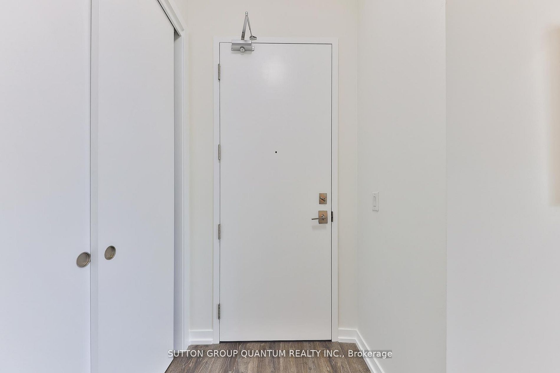 457 Plains Road E 418 Property Photo 12