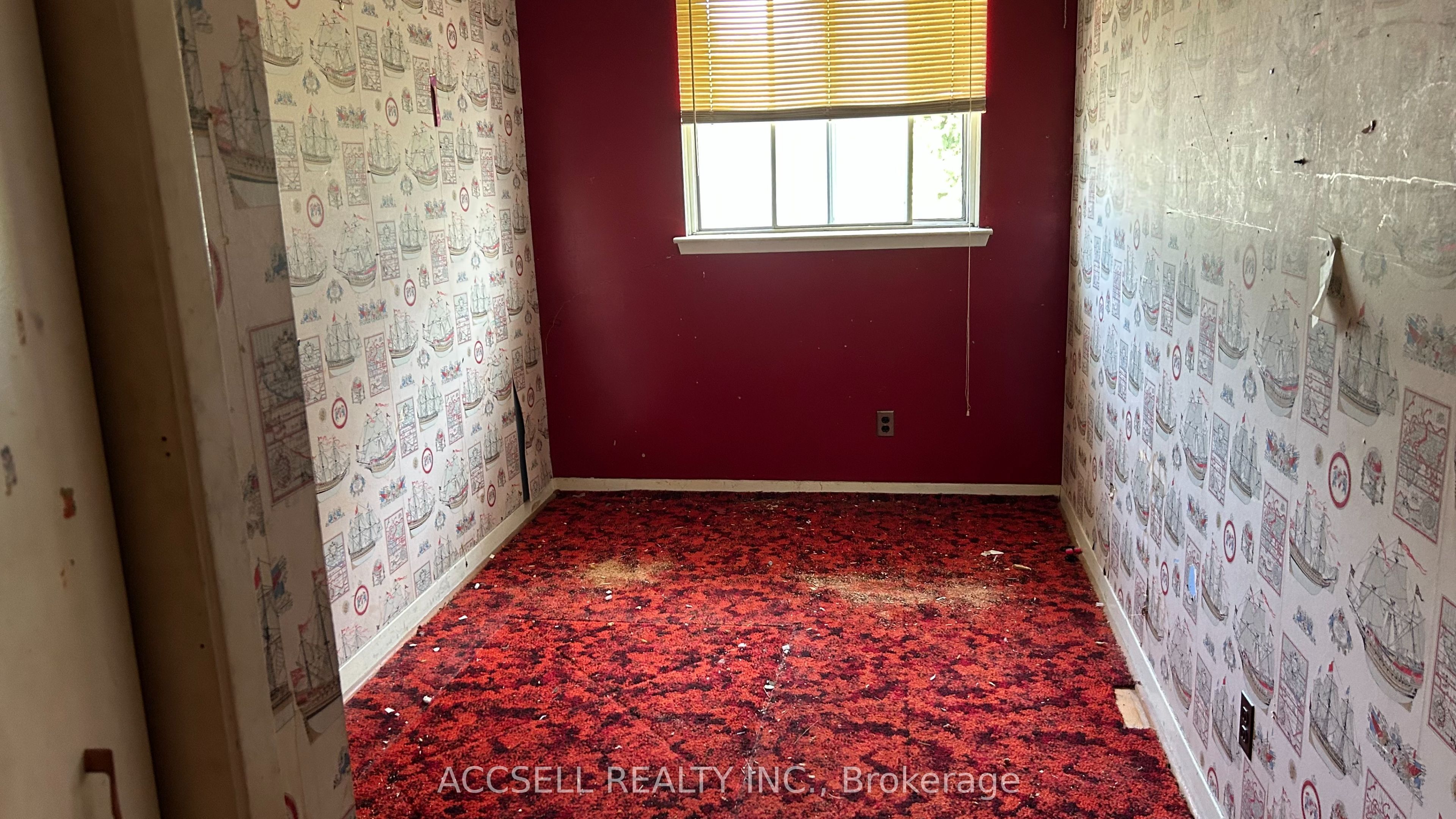 5501 Schueller Crescent Property Photo 6