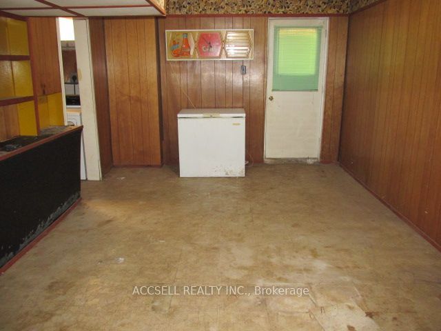 5501 Schueller Crescent Property Photo 15