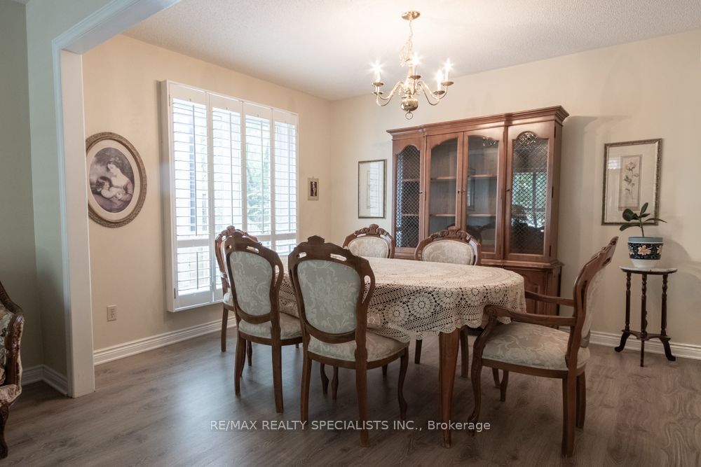 358 Erin Street Property Photo 11