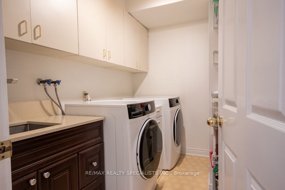 358 Erin Street Property Photo 13