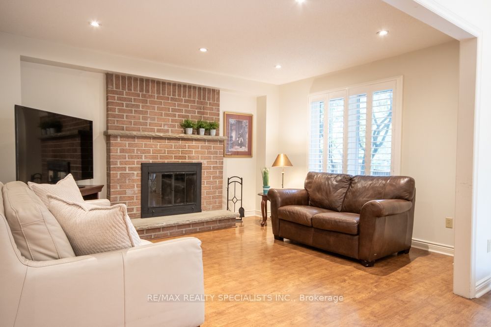 358 Erin Street Property Photo 15