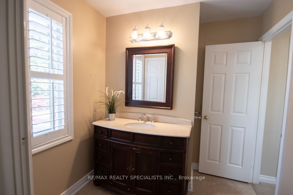 358 Erin Street Property Photo 28