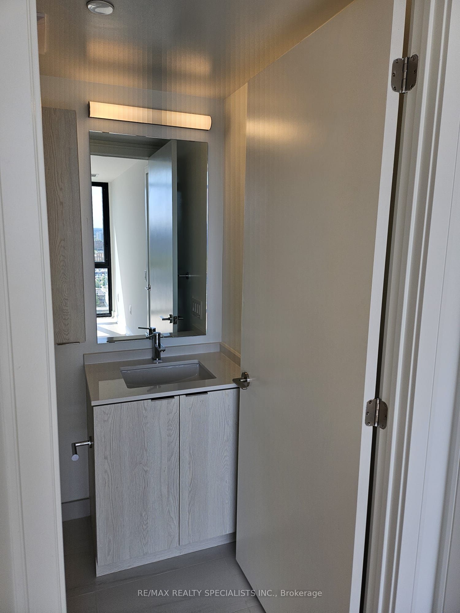 86 Dundas Street E 1519 Property Photo 11