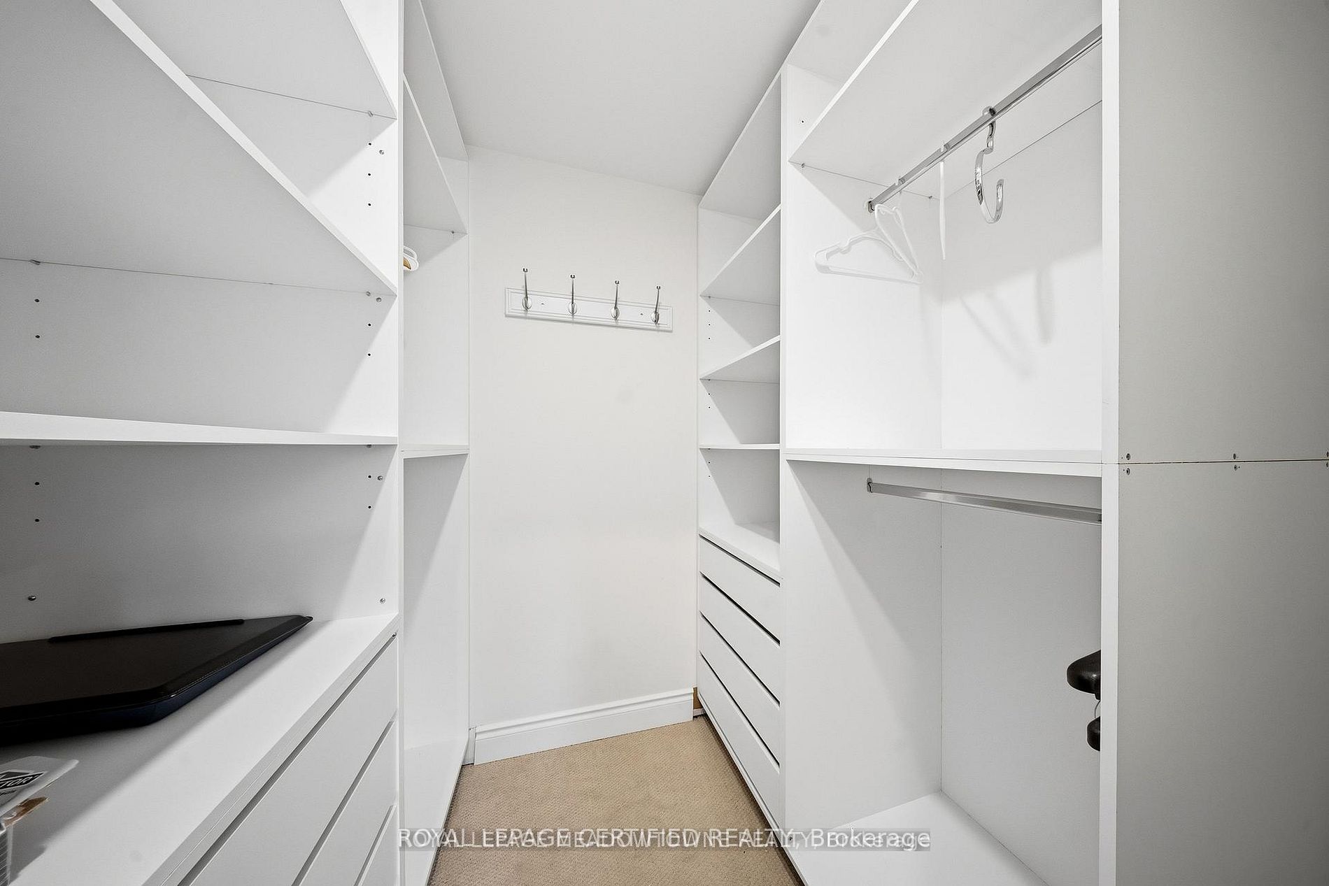 208 Glen Oak Drive Property Photo 29